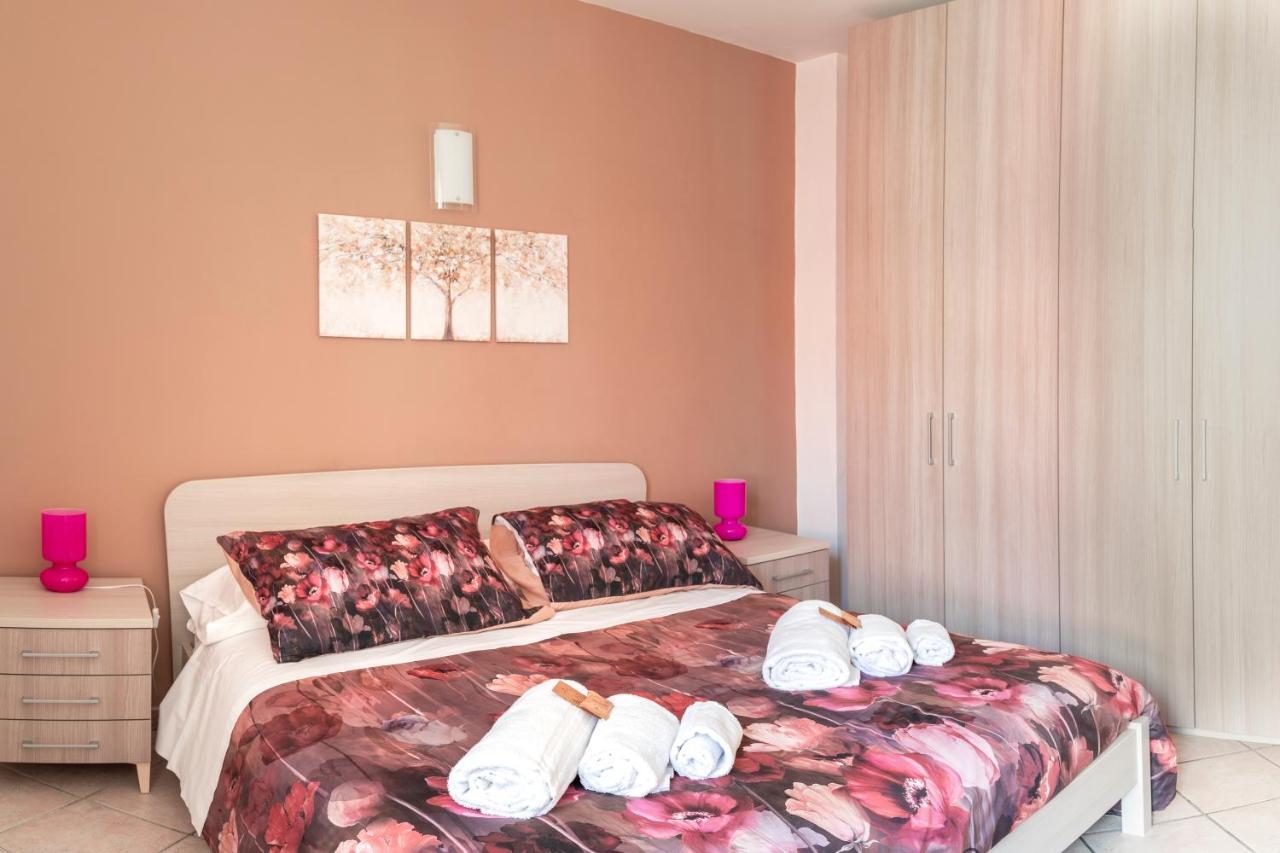 Апартаменти A 2 Passi Da Alba With 6 Beds Rodello Екстер'єр фото